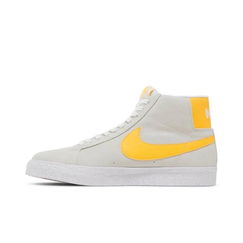 Nike Men’s SB Zoom Blazer Mid
Summit White/Summit White/Laser Orange
Skate Shoes - Picture 4 of 16